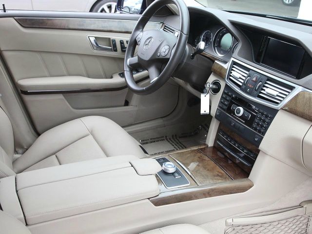 2010 Mercedes-Benz E-Class 2010 Nissan 2.0S