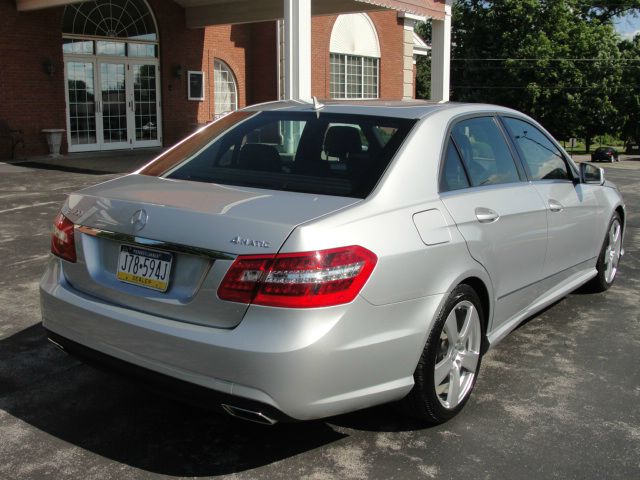 2010 Mercedes-Benz E-Class 2010 Nissan 2.0S