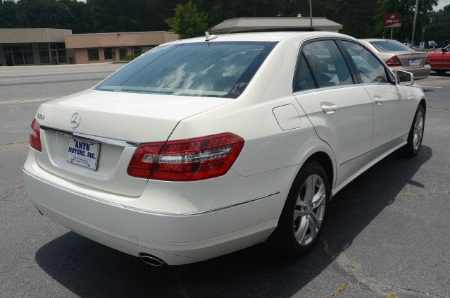 2010 Mercedes-Benz E-Class Luxury III