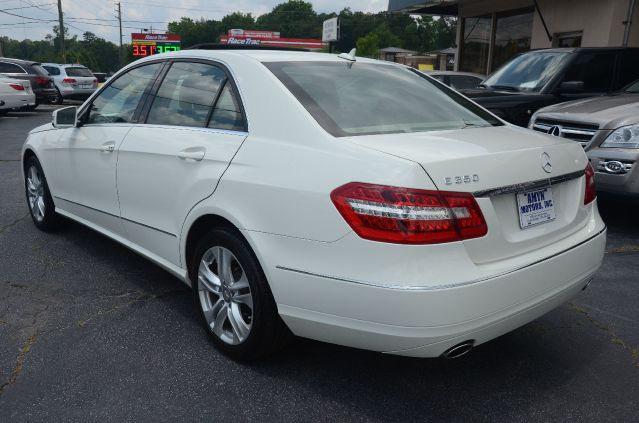 2010 Mercedes-Benz E-Class Luxury III