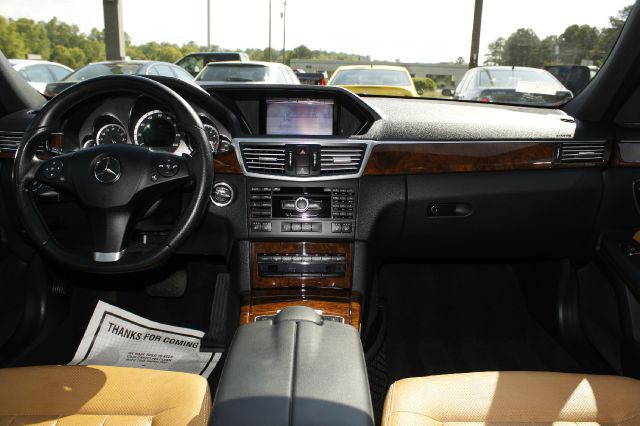 2010 Mercedes-Benz E-Class 2.5S W PWR Sunroof