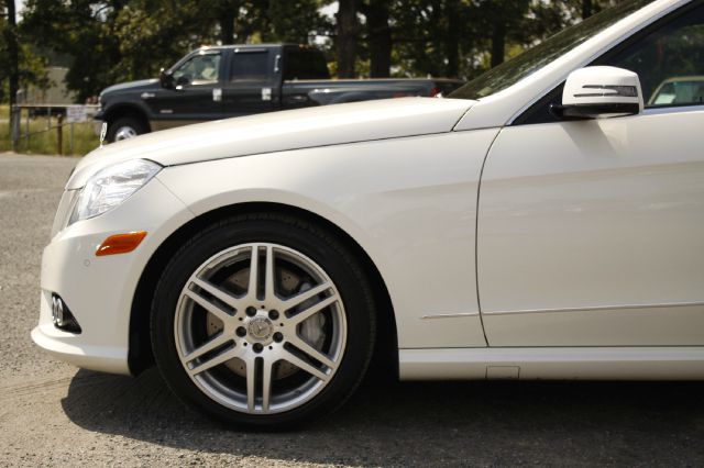 2010 Mercedes-Benz E-Class 2.5S W PWR Sunroof