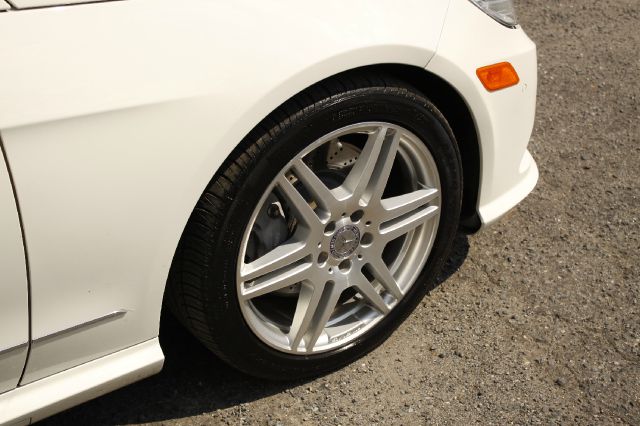 2010 Mercedes-Benz E-Class 2.5S W PWR Sunroof