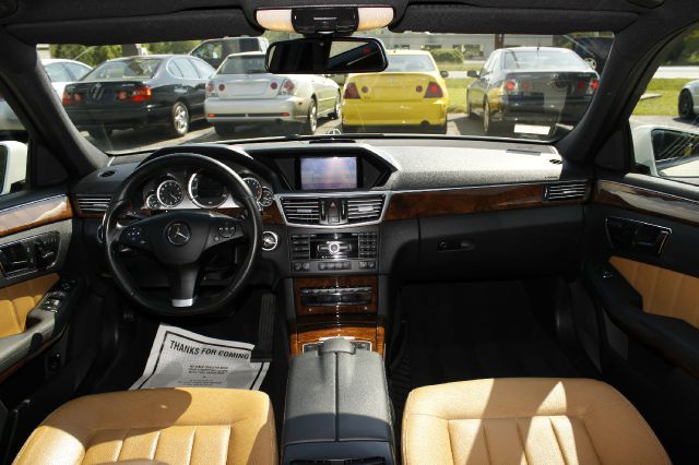 2010 Mercedes-Benz E-Class 2.5S W PWR Sunroof