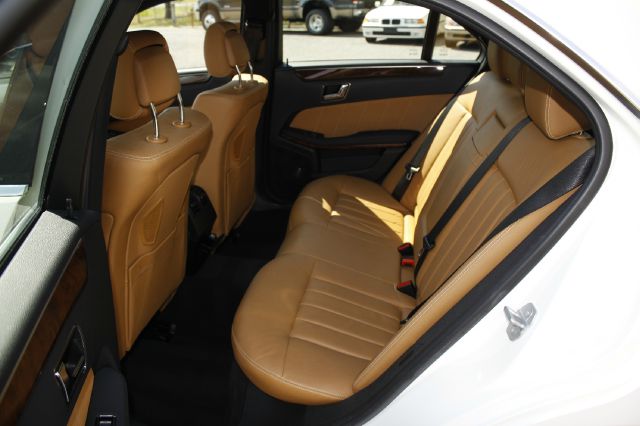 2010 Mercedes-Benz E-Class 2.5S W PWR Sunroof