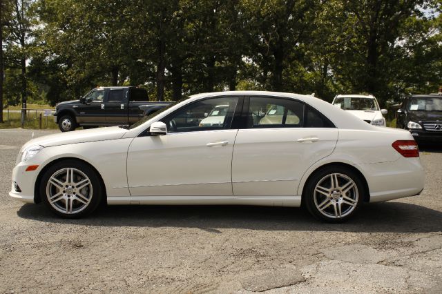 2010 Mercedes-Benz E-Class 2.5S W PWR Sunroof