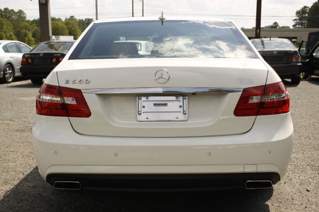 2010 Mercedes-Benz E-Class 2.5S W PWR Sunroof