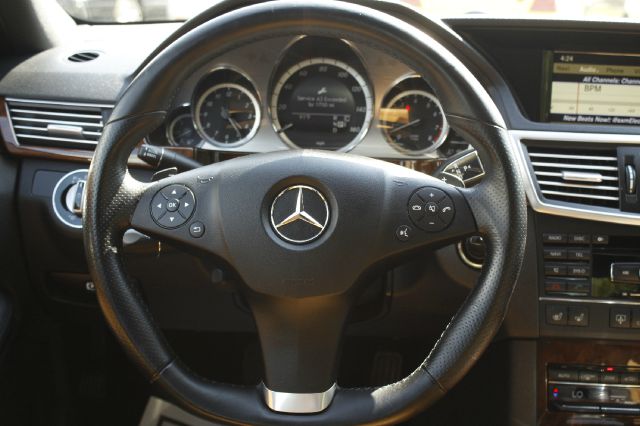 2010 Mercedes-Benz E-Class 2.5S W PWR Sunroof