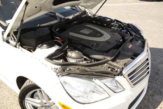 2010 Mercedes-Benz E-Class 2.5S W PWR Sunroof