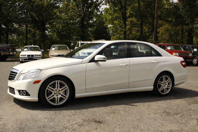 2010 Mercedes-Benz E-Class 2.5S W PWR Sunroof