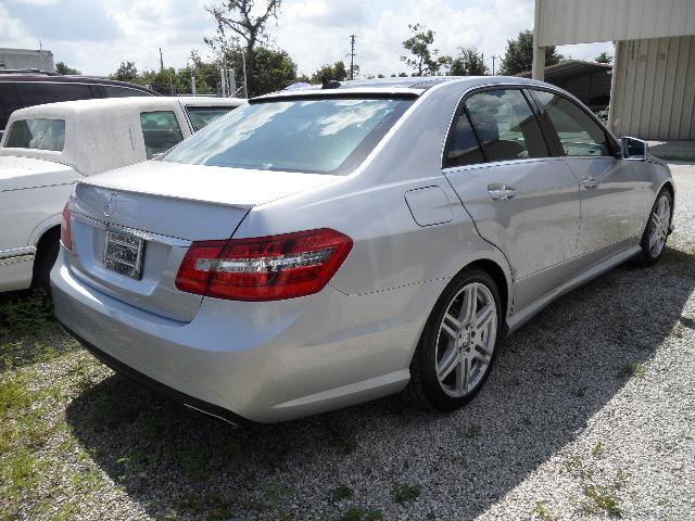 2010 Mercedes-Benz E-Class 4dr Sdn GLS Turbo Manual