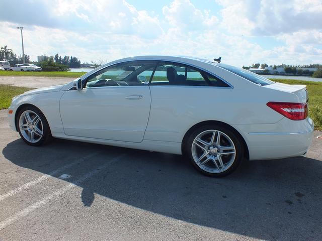 2011 Mercedes-Benz E-Class SE Sport