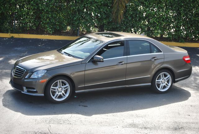 2013 Mercedes-Benz E-Class 4dr Sdn GLS Turbo Manual