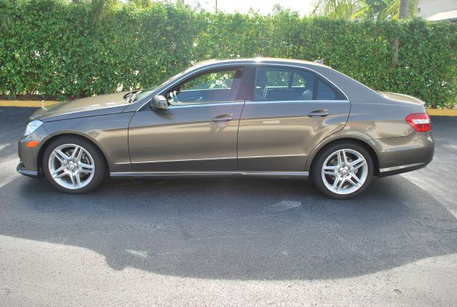 2013 Mercedes-Benz E-Class 4dr Sdn GLS Turbo Manual