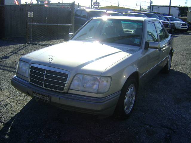 1994 Mercedes-Benz E Class SXT