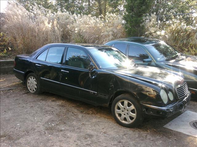 1997 Mercedes-Benz E Class SXT