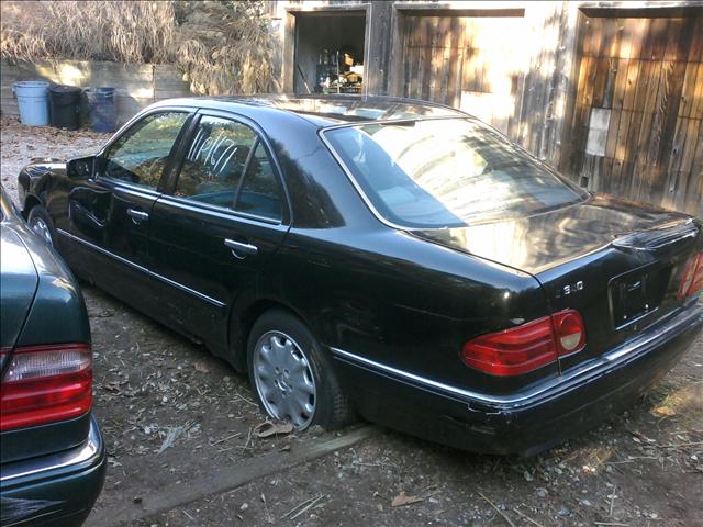 1997 Mercedes-Benz E Class SXT