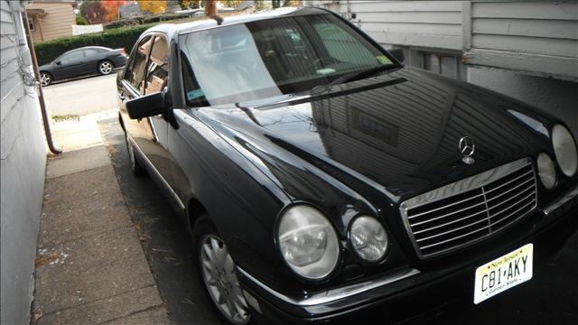 1997 Mercedes-Benz E Class LT 1500 DVD W/monitorflex Fuel 4X4