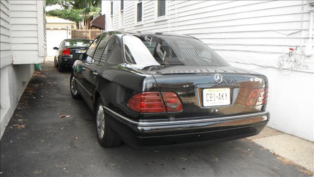 1997 Mercedes-Benz E Class LT 1500 DVD W/monitorflex Fuel 4X4