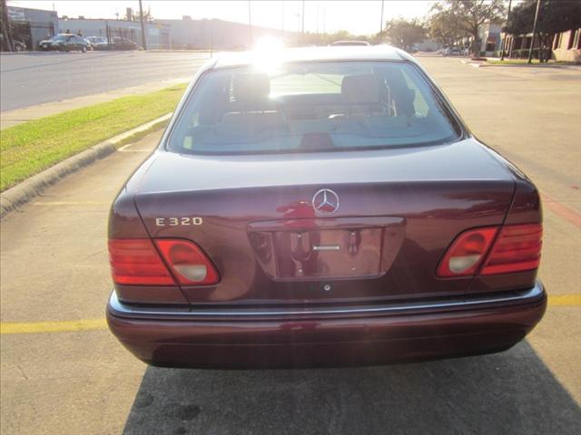 1997 Mercedes-Benz E Class SXT