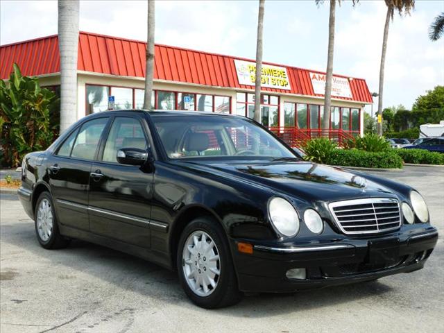 2000 Mercedes-Benz E Class SXT