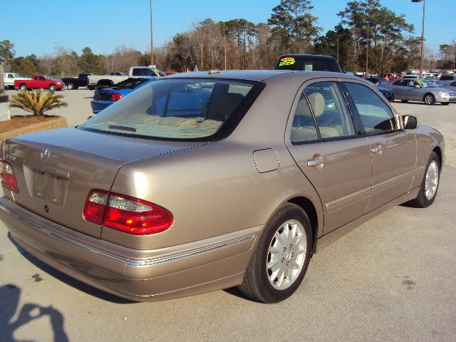 2001 Mercedes-Benz E Class SXT