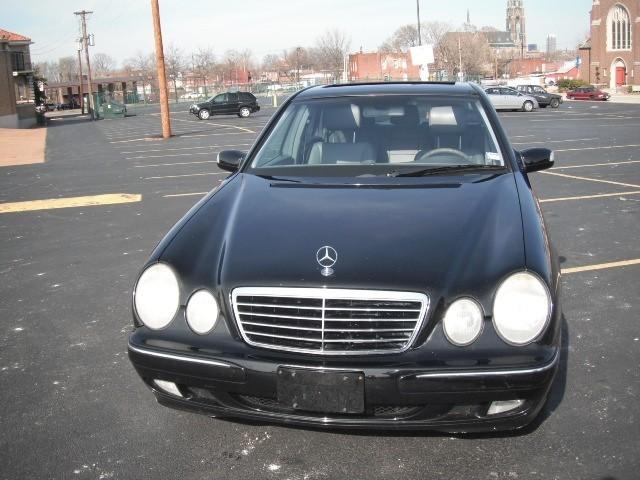 2001 Mercedes-Benz E Class Limited 4WD 8-pass