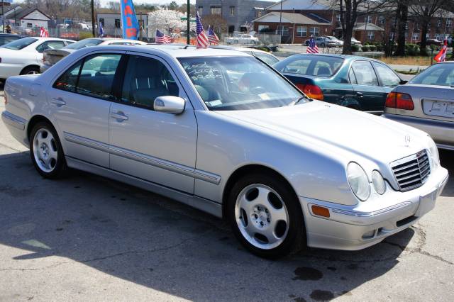 2001 Mercedes-Benz E Class XL, SLT, 4.2l, LTHR Bkts, AM-F