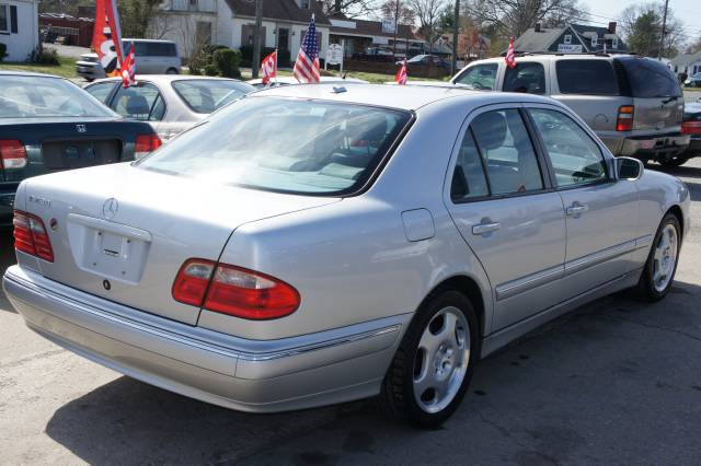 2001 Mercedes-Benz E Class XL, SLT, 4.2l, LTHR Bkts, AM-F