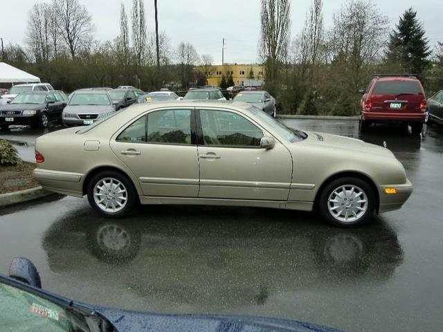 2001 Mercedes-Benz E Class SXT