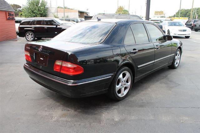 2002 Mercedes-Benz E Class 2WD Supercrew 139 XLT