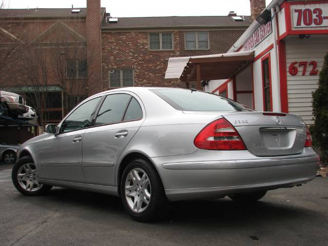 2005 Mercedes-Benz E Class Base GLS