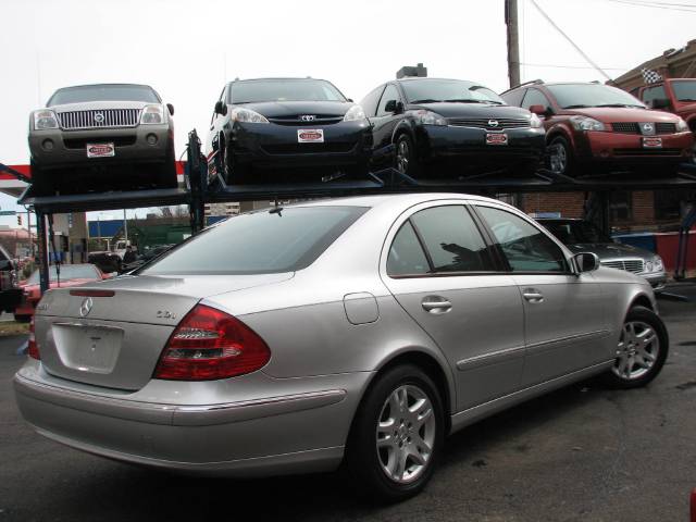 2005 Mercedes-Benz E Class Base GLS