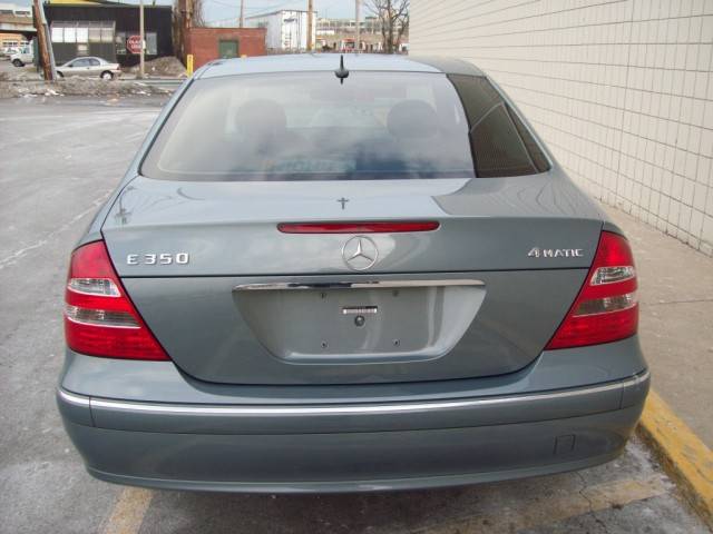 2006 Mercedes-Benz E Class 3.5 SE Coupe 2D