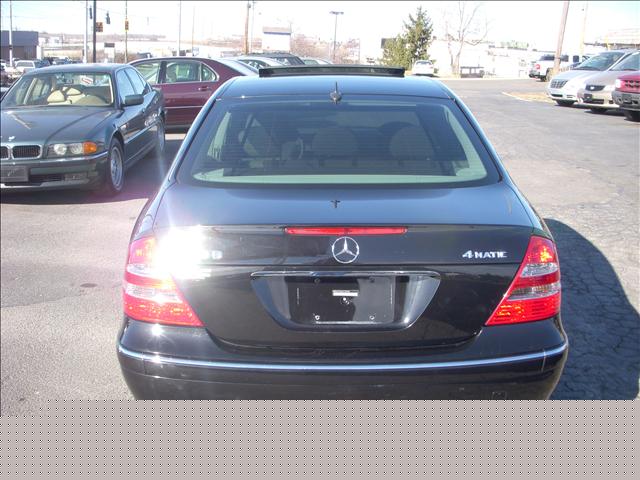 2006 Mercedes-Benz E Class 3.5 SE Coupe 2D