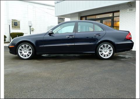 2008 Mercedes-Benz E Class 2010 Nissan 2.0S