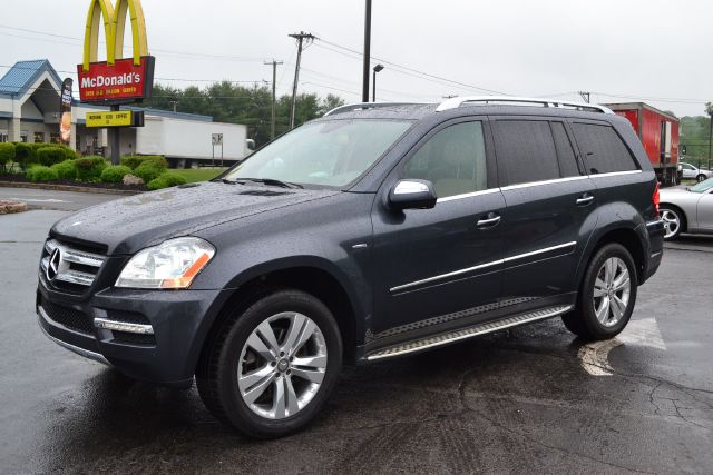 2010 Mercedes-Benz GL-Class SE Sedan AT