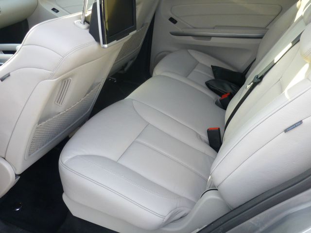 2010 Mercedes-Benz GL-Class SE Sedan AT