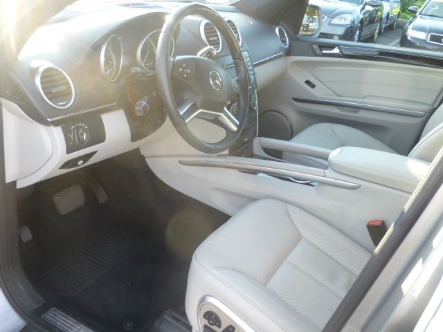 2010 Mercedes-Benz GL-Class SE Sedan AT