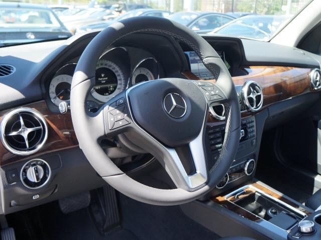 2013 Mercedes-Benz GLK-Class 320 W/ Sunroof