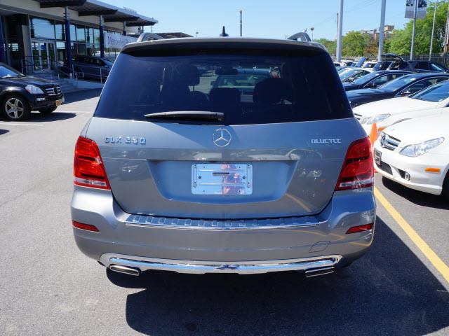 2013 Mercedes-Benz GLK-Class 320 W/ Sunroof