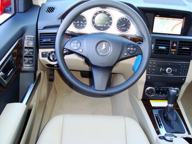 2011 Mercedes-Benz GLK Class C230 1.8K