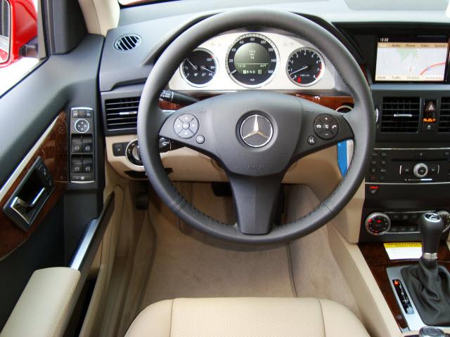 2011 Mercedes-Benz GLK Class C230 1.8K