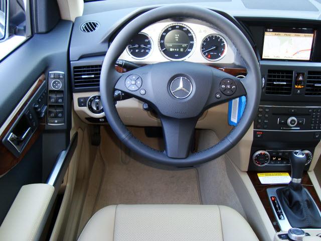 2011 Mercedes-Benz GLK Class C230 1.8K