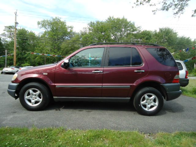 1998 Mercedes-Benz M-Class AWD Wagon Automatic VERY NICE