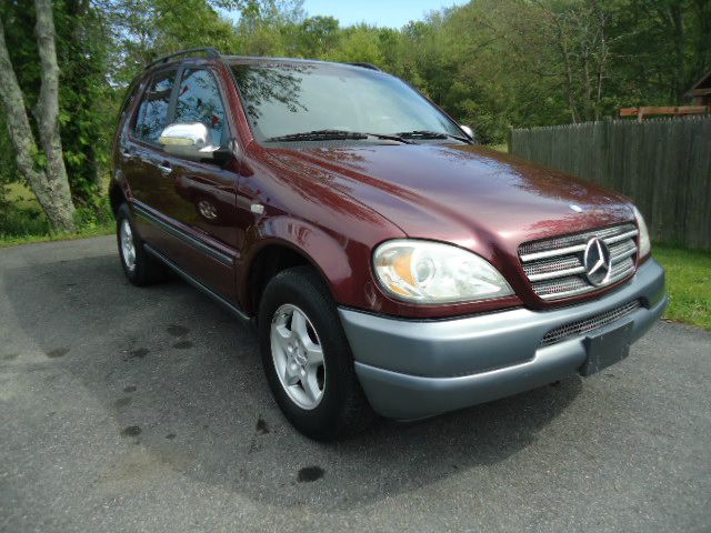 1998 Mercedes-Benz M-Class AWD Wagon Automatic VERY NICE