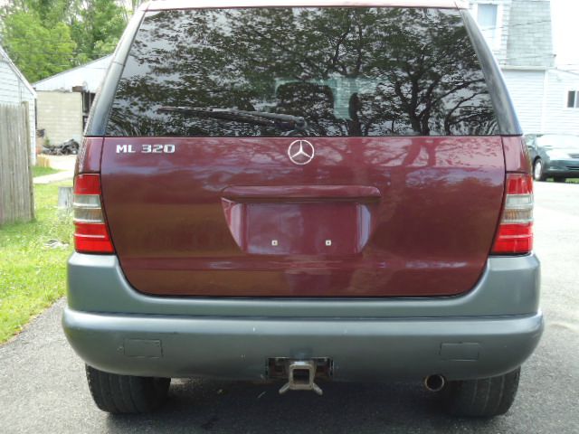 1998 Mercedes-Benz M-Class AWD Wagon Automatic VERY NICE