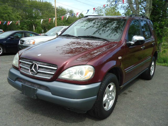 1998 Mercedes-Benz M-Class AWD Wagon Automatic VERY NICE