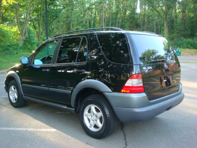 1998 Mercedes-Benz M-Class AWD Wagon Automatic VERY NICE