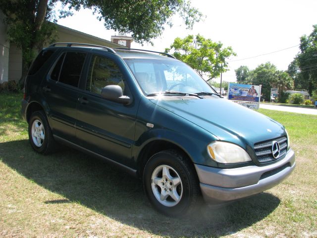 1998 Mercedes-Benz M-Class AWD Wagon Automatic VERY NICE